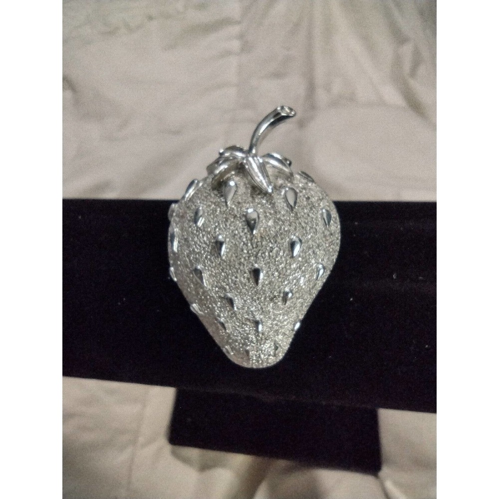 vintage sarah coventry brooch Silver Strawberry